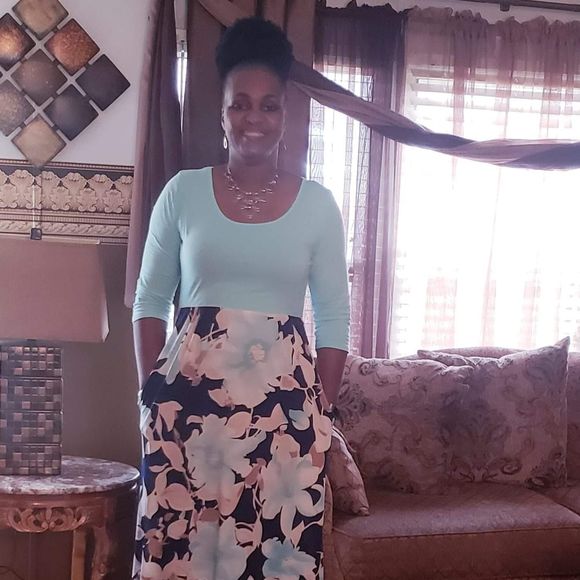 Meet your Posher, Jerri - Picture 1 of 1